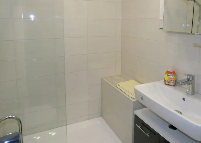 Haus Rainer Sm * 比苏姆